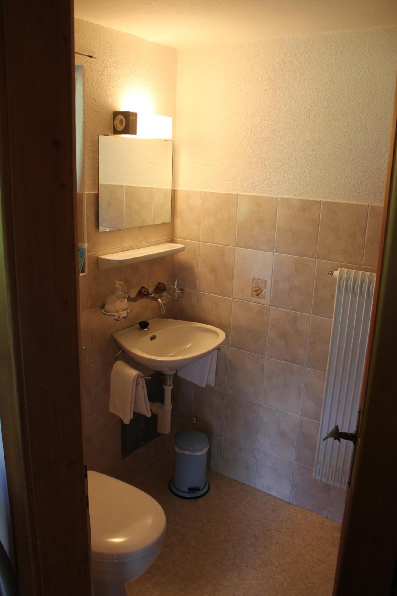 B & B Brienz Brienz  Szoba fotó